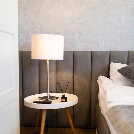 Moon Aparthotel *