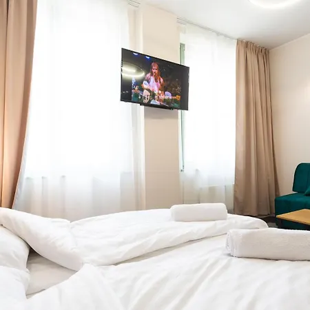 Moon Aparthotel